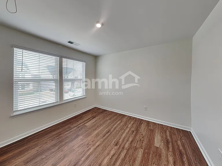 648 Hamilton Park Dr — Photo 23