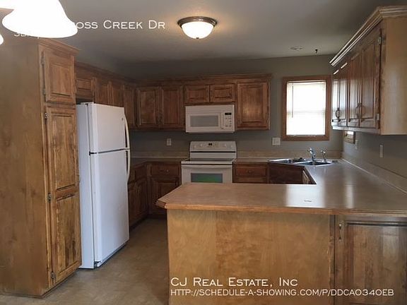 3rd image of 1306 Cross Creek Dr