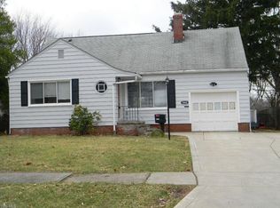 5860 Layor Dr, Parma Heights, OH 44130