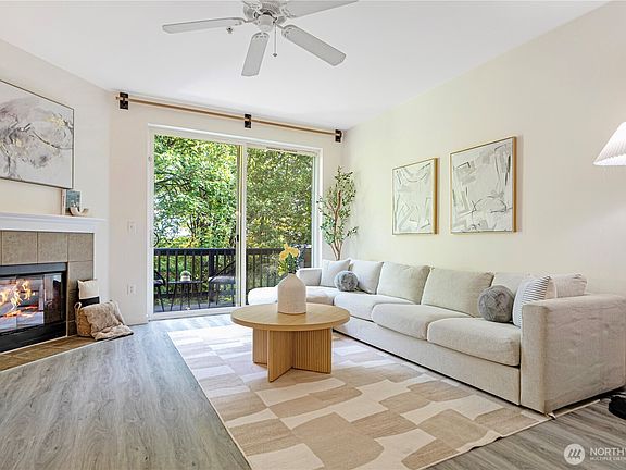 4th image of 3116 164th Street SW #1805