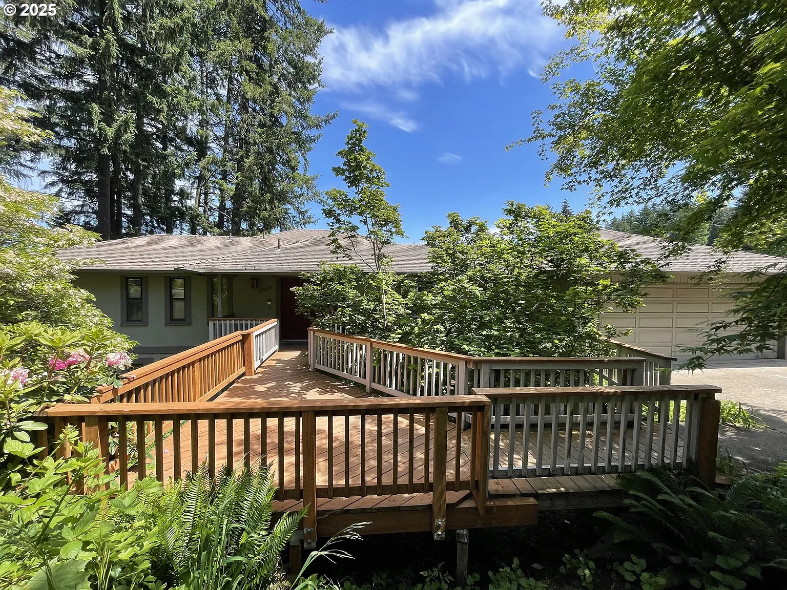 2355 Panorama Dr photo 1