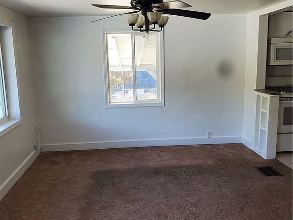 3rd image of 6524 Lowry Ln