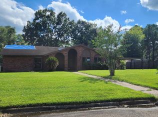 5875 Oleander Dr, Beaumont, TX 77706