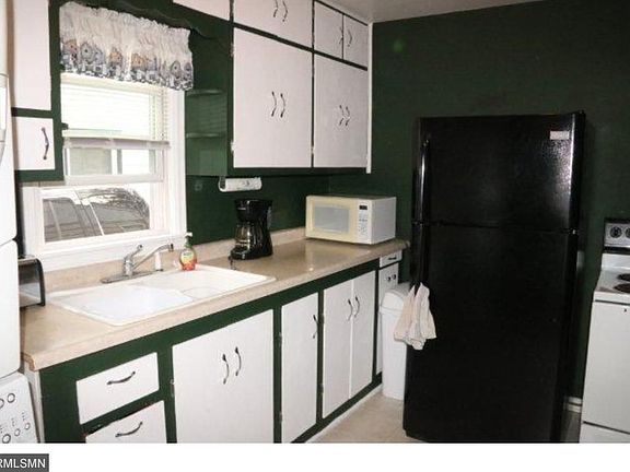 2nd image of 136 29th Ave N