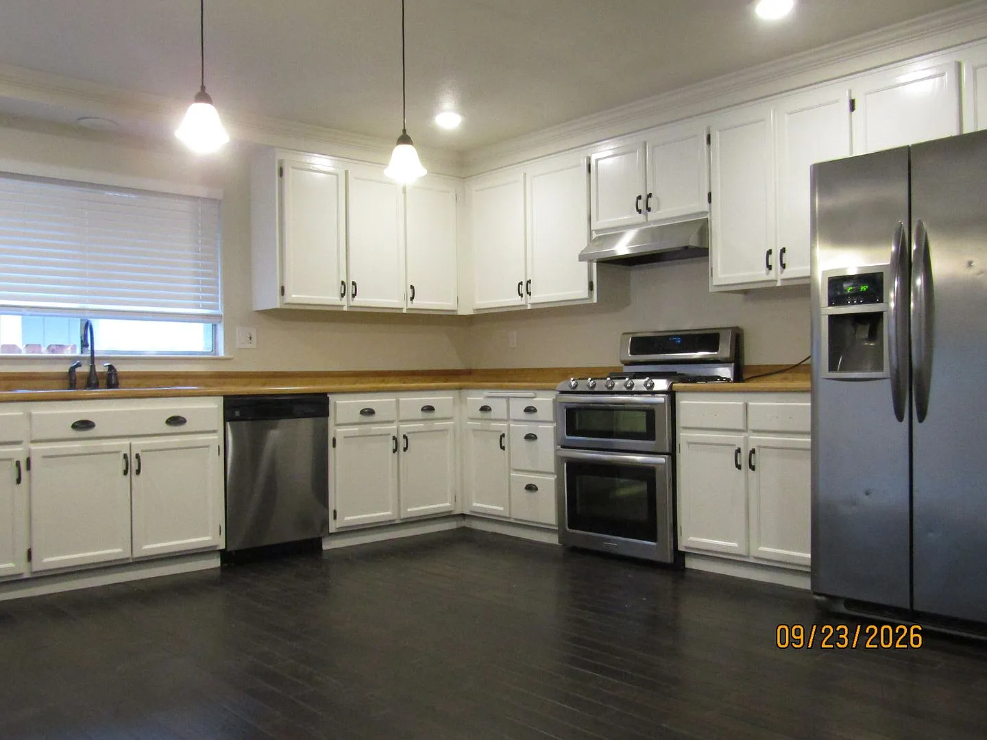 3 Bed 2 Bath Single Family Home with Solar in North West Santa Rosa! New flooring and Paint! — Photo 3