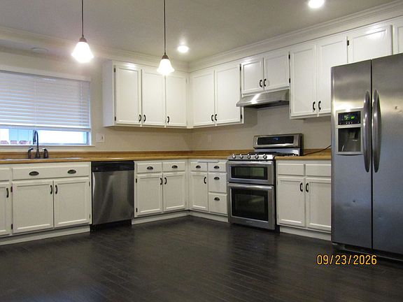 3rd image of 2354 Pinercrest Dr