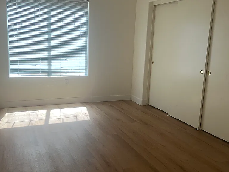 525 N Miller Rd #120 — Photo 17
