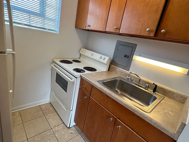 6010 N Winthrop Ave #307 — Photo 9