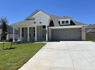 8008 Townsend Dr, Waco, TX 76708