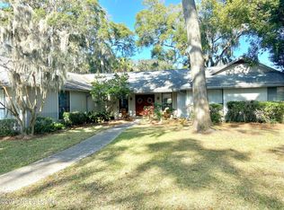 5467 River Trail Rd S, Jacksonville, FL 32277