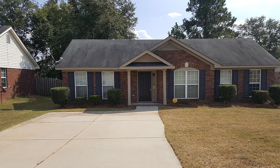1st image of 2808 Wyndham Dr