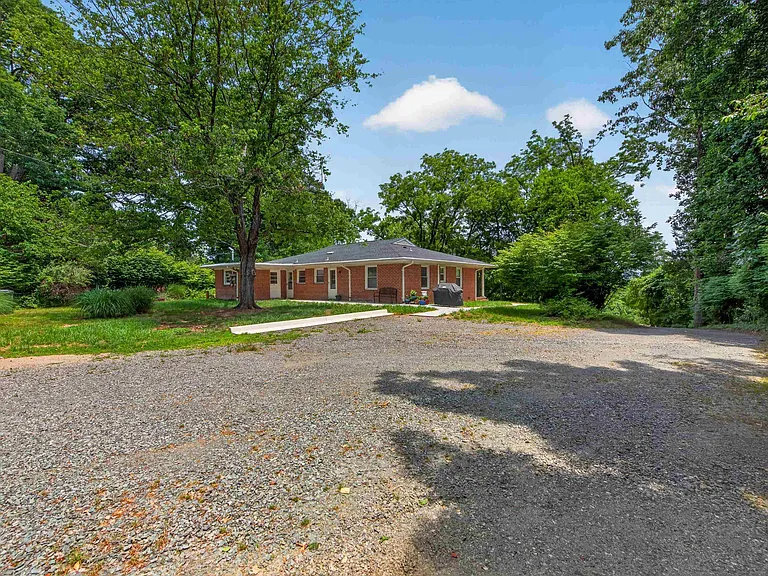 1272 Rio Rd E — Photo 26