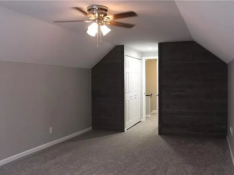 5025 Rye Dr — Photo 2