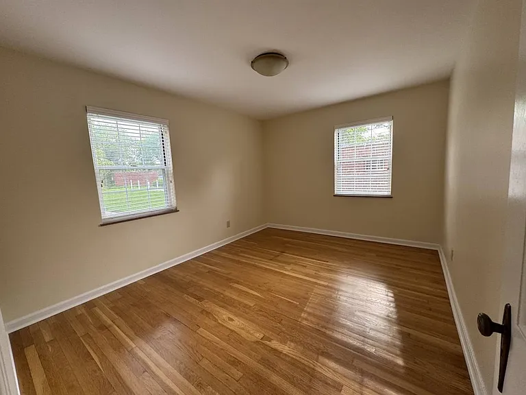 802 Kenwick Rd — Photo 9