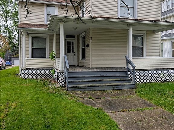2nd image of 225 W Ohio Ave