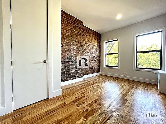 4th image of 1483 Bedford Ave #3C