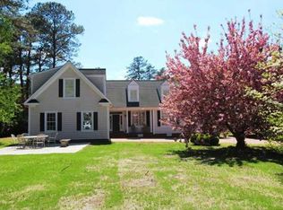 8324 Circle Dr, Hayes, VA 23072