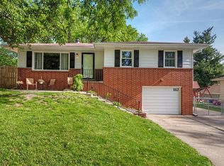 1112 E Watrous Ave, Des Moines, IA 50315