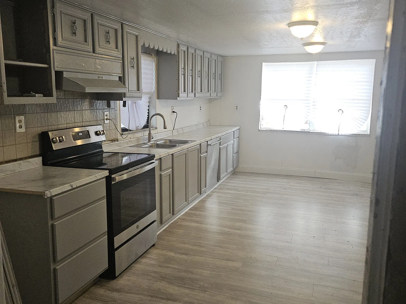 2 bed, 1168 sqft, $1,500 — Photo 2