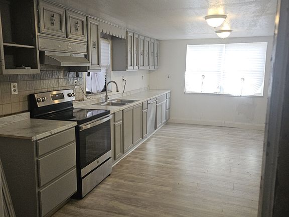 4th image of 1612 S Eustis St