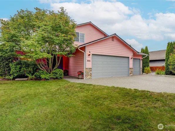 806 Darwins Way, Granite Falls, WA 98252