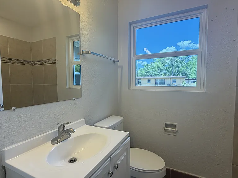 8534 Addison Rd — Photo 7