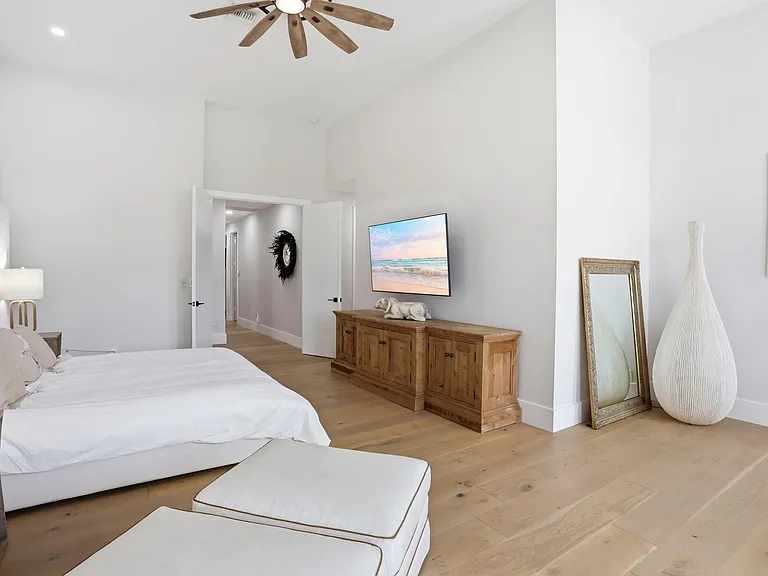 11180 Isle Brook Ct — Photo 17