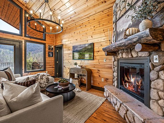 3rd image of 124 Baby Bear Trl