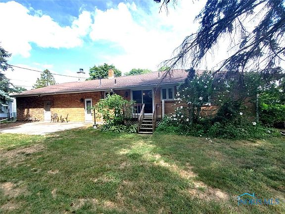 2nd image of 651 Reineck Dr