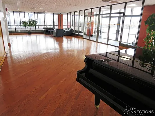 Rented by City Connections Realty | media 19