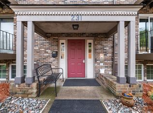 231 Coxcomb Hill Rd APT 2, New Kensington, PA 15068