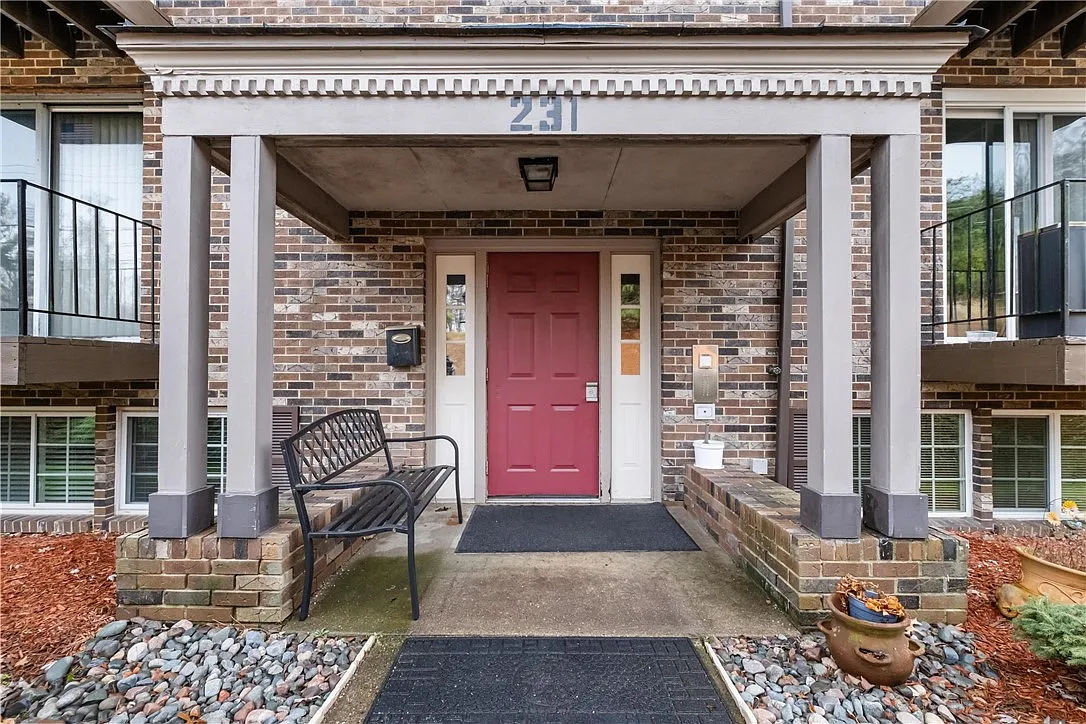 231 Coxcomb Hill Rd APT 2 photo 1