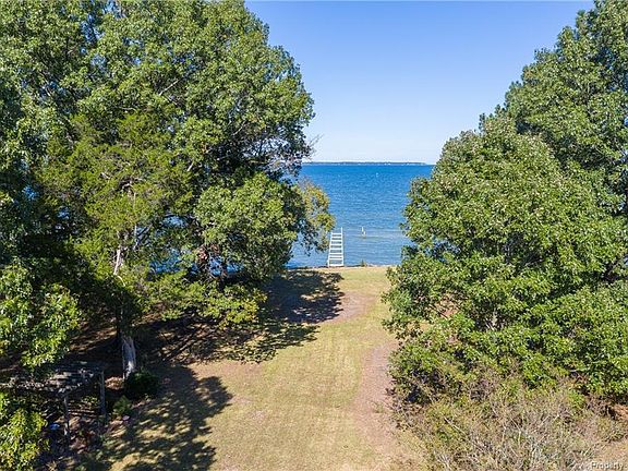 5th image of 864 Hills Bay Dr