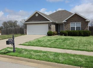 2101 N Lexington St, Siloam Springs, AR 72761