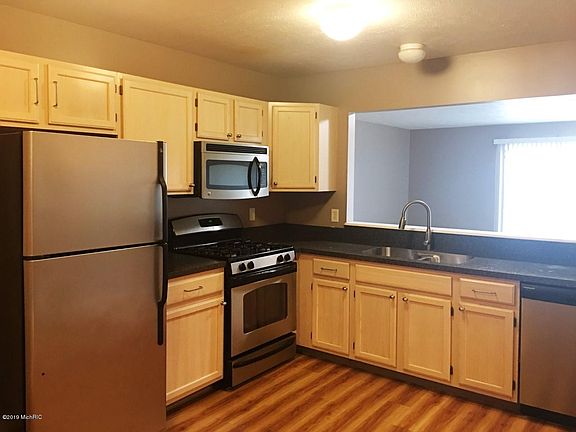 3rd image of 4033 Rivertown Ln SW #74