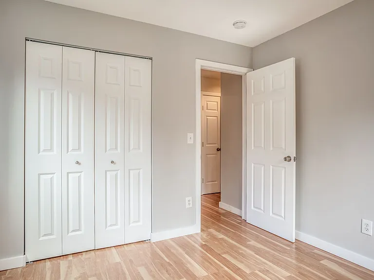 744 Polk St NE — Photo 22