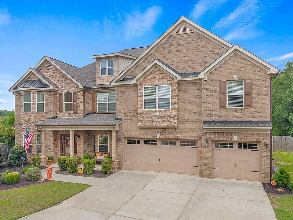 1st image of 15 Huntingtower Ln