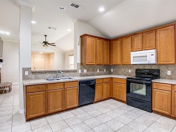 2nd image of 6216 Green Valley Cir