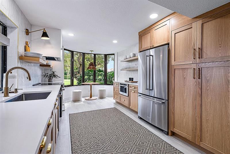 Waterbend At Jonathans Landing Condominiums 17138 Waterbend Dr