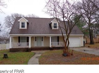 6895 Sandridge Dr, Fayetteville, NC 28314