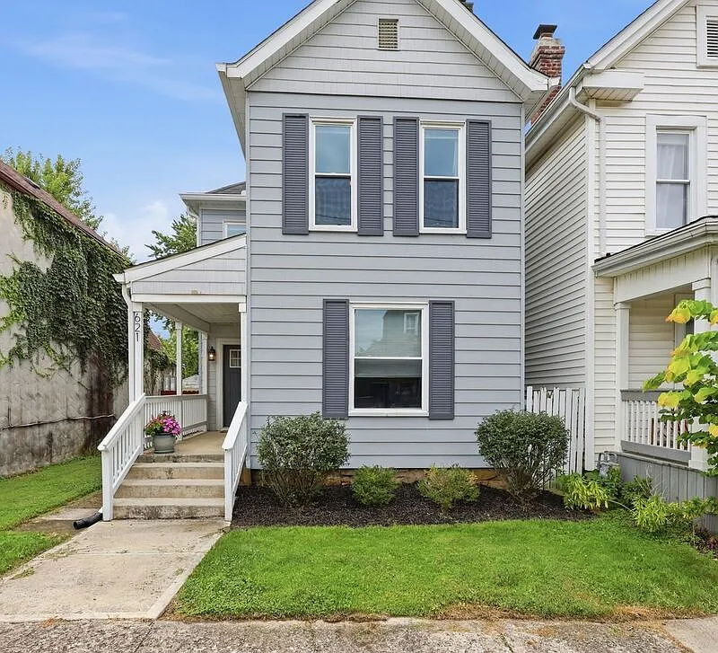 3 bed, 1.5 bath, 1512 sqft, $2,295 — Photo 1