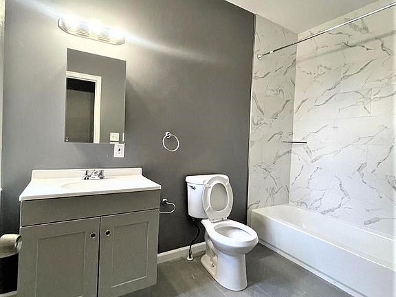 5th image of 2561 N 17th St Floor 2