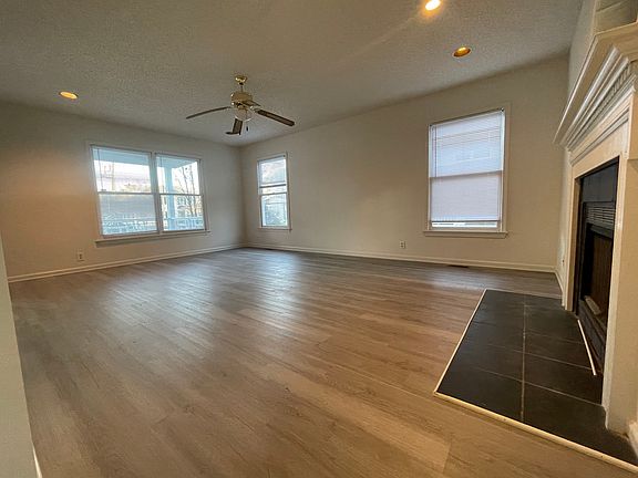 2nd image of 409 Connecticut Ave