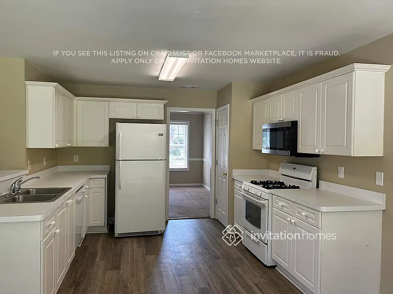 935 Oak Bluff Ct — Photo 7