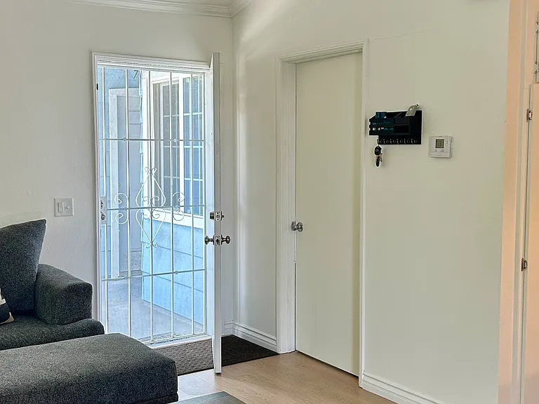 7025 Glade Ave — Photo 8