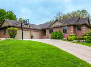 880 SE Walnut Ridge Dr, Waukee, IA 50263