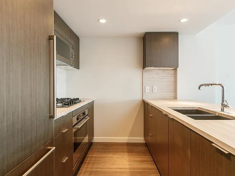 125 E 14th St #701 — Photo 2