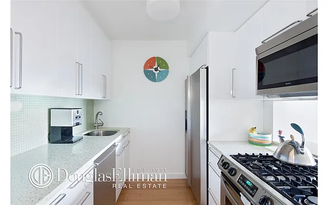 Sold by Douglas Elliman | media 7