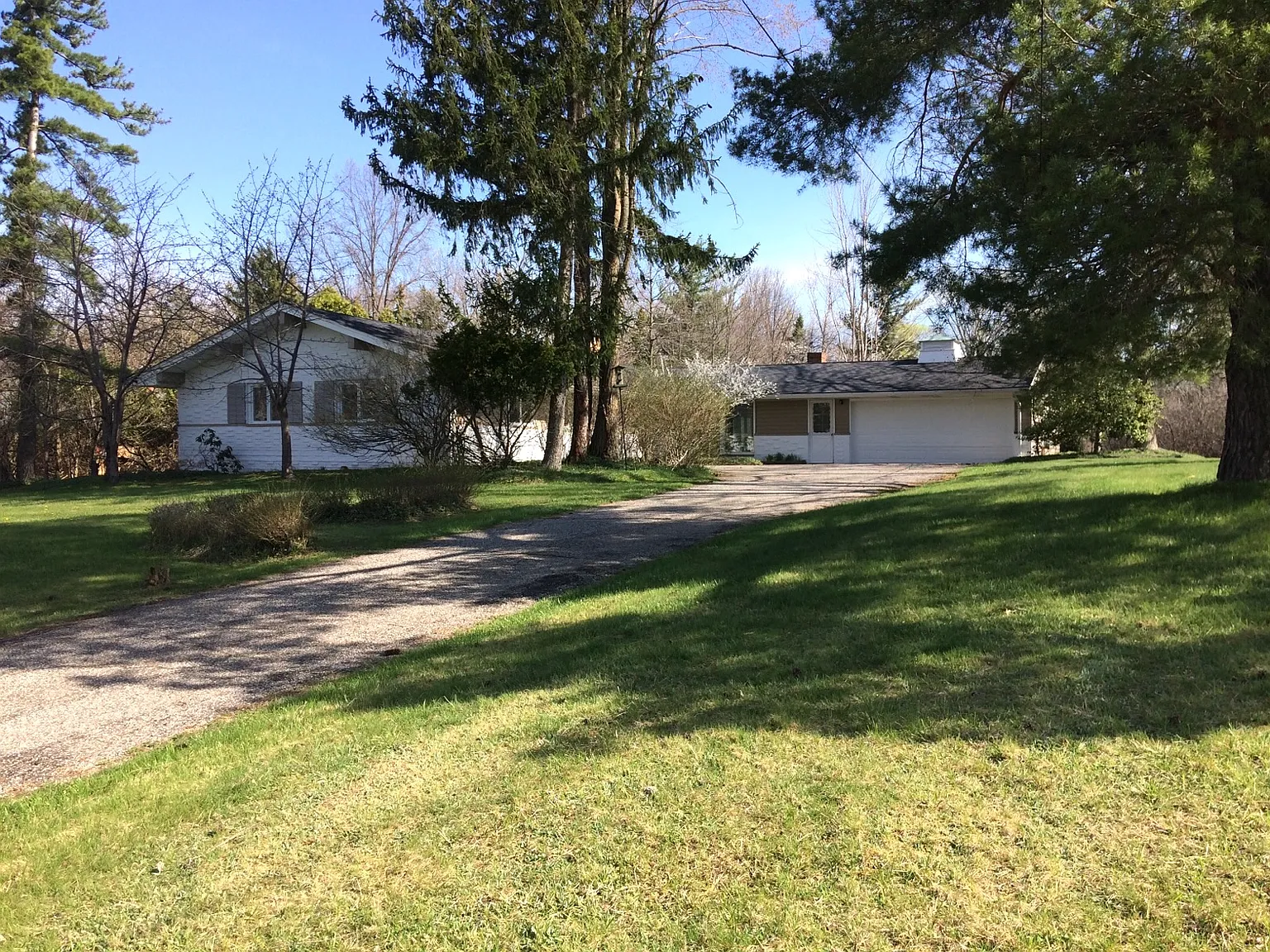 25483 Bryden Rd photo 1