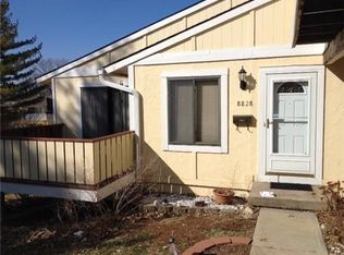 8828 Carriage Rd, Lenexa, KS 66215